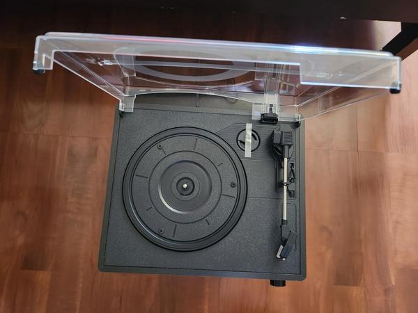 Vintage Record Players for Vinyl with Speakers, Belt-Driven Retro Turntable for Vinyl Records Support 3-Speed photo review