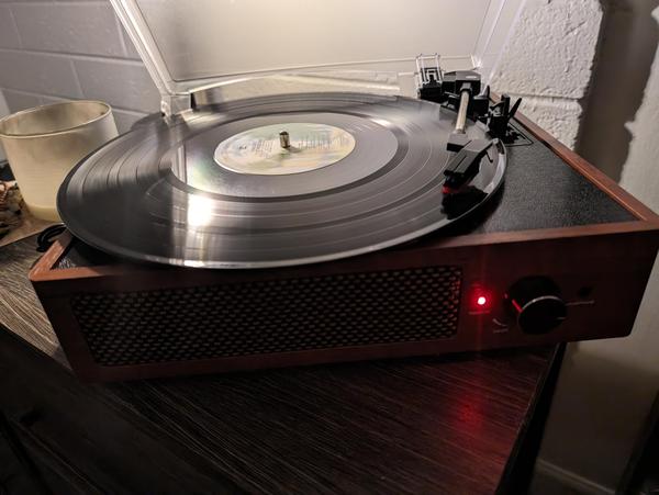 Vintage Record Players for Vinyl with Speakers, Belt-Driven Retro Turntable for Vinyl Records Support 3-Speed photo review