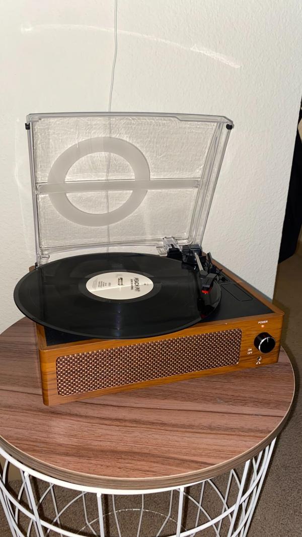 Vintage Record Players for Vinyl with Speakers, Belt-Driven Retro Turntable for Vinyl Records Support 3-Speed photo review