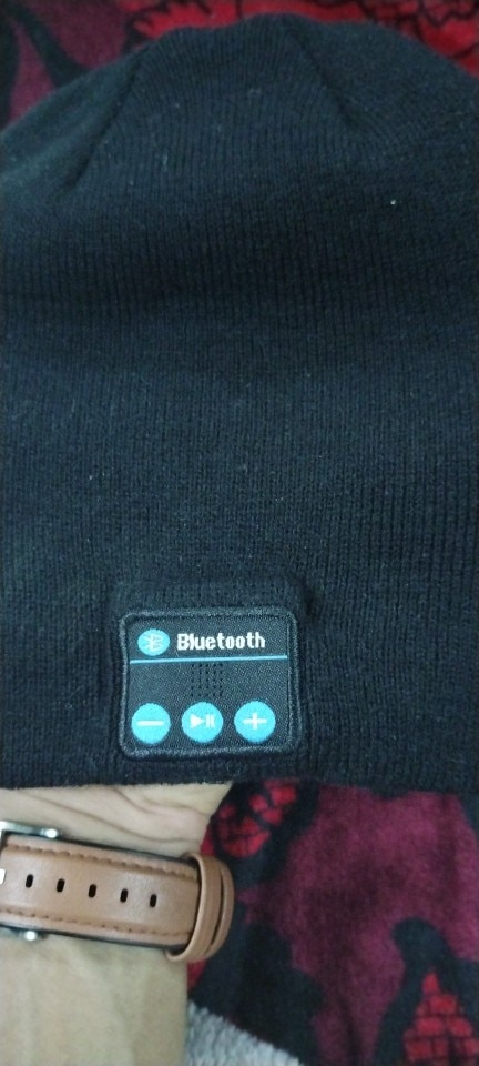 Wireless Bluetooth Beanie Hat photo review