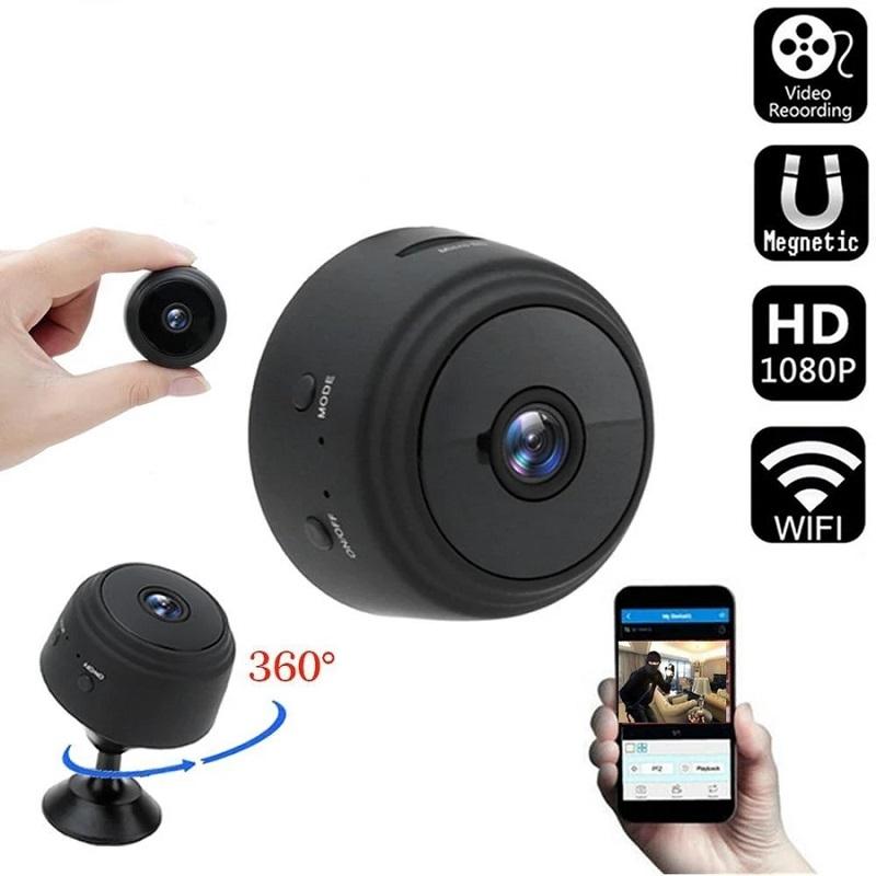 The Wireless Wifi Security Camera With Sensori Night Vision sends an alarm message to your mobile phone and records visitors’ activity on the memory card, allowing you to consult it later.