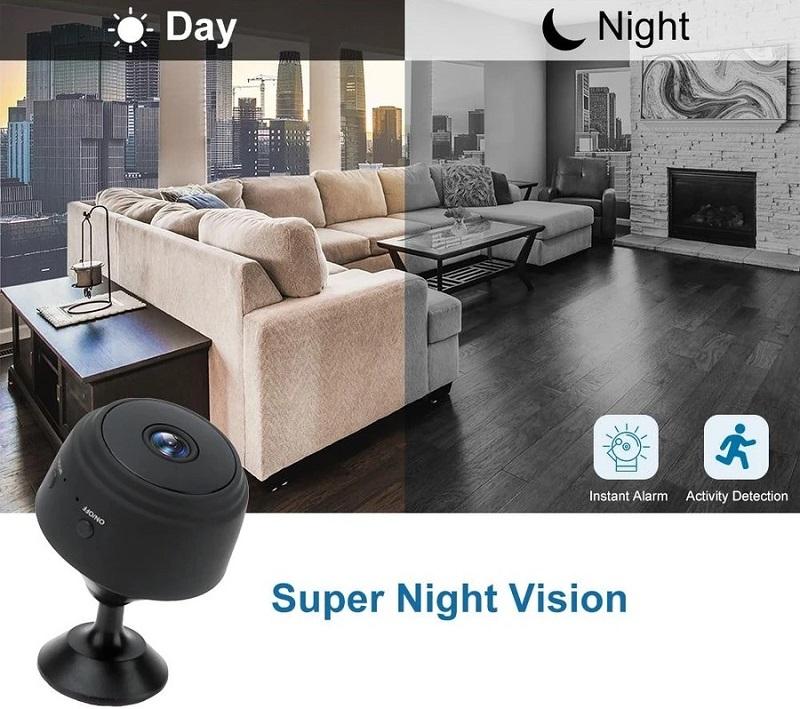 The Wireless Wifi Security Camera With Sensori Night Vision sends an alarm message to your mobile phone and records visitors’ activity on the memory card, allowing you to consult it later.